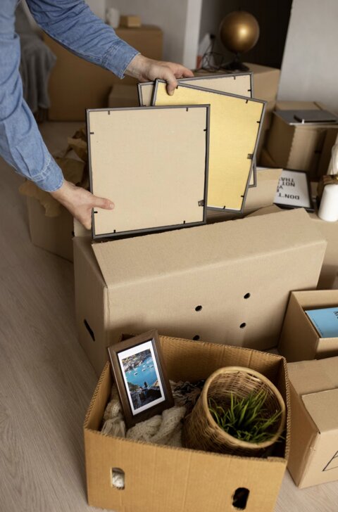 Möbelpacker aus Wien beim Privatumzug nach Frankreich